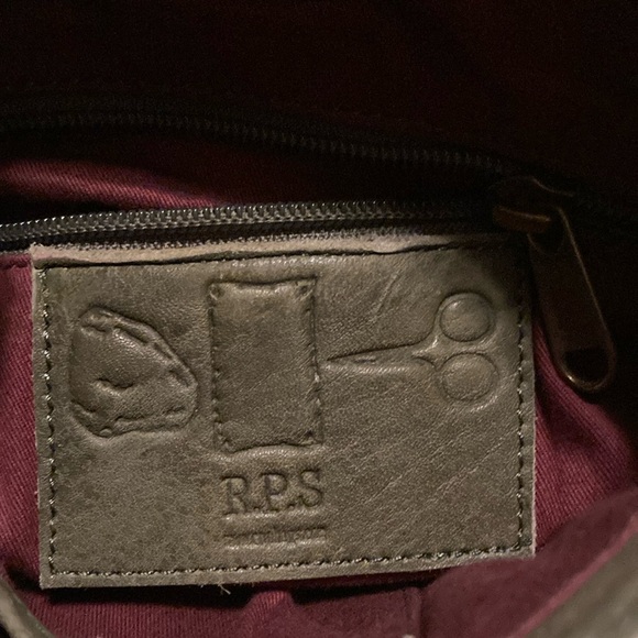 Rock paper Scissors Green Leather crossbody bag - Picture 4 of 8